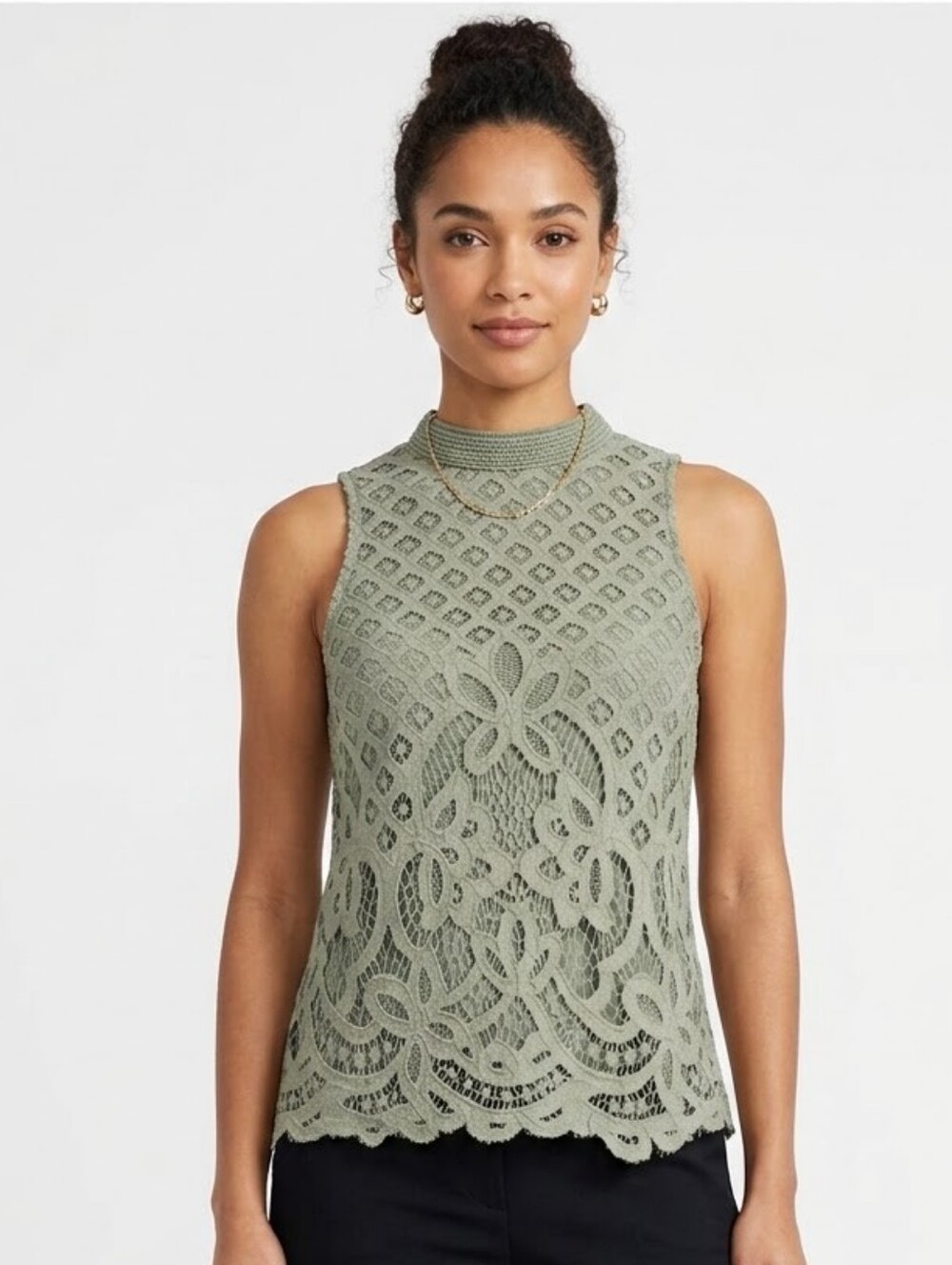 Rewind Sleeveless Lace Blouse